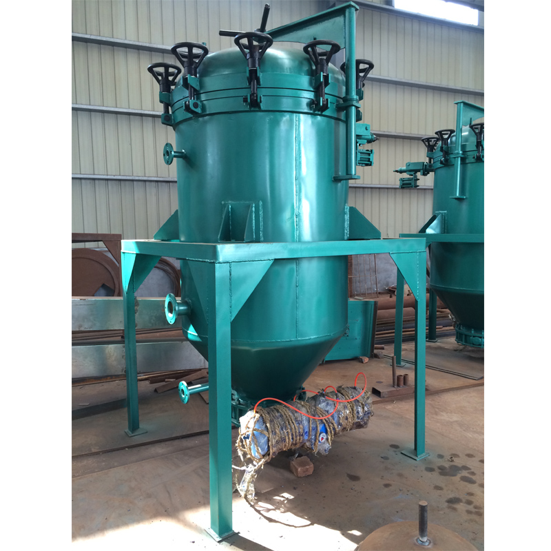Vertical blade vibration filter